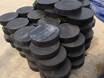 乳源县板式橡胶支座由若干层橡胶片与薄钢板经加压硫化